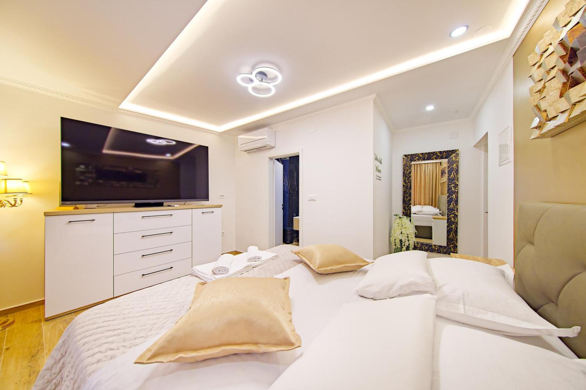 Private Room Niko Skradin Exterior photo